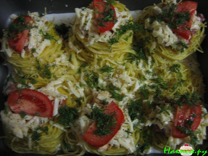 Курочка в гнёздышке