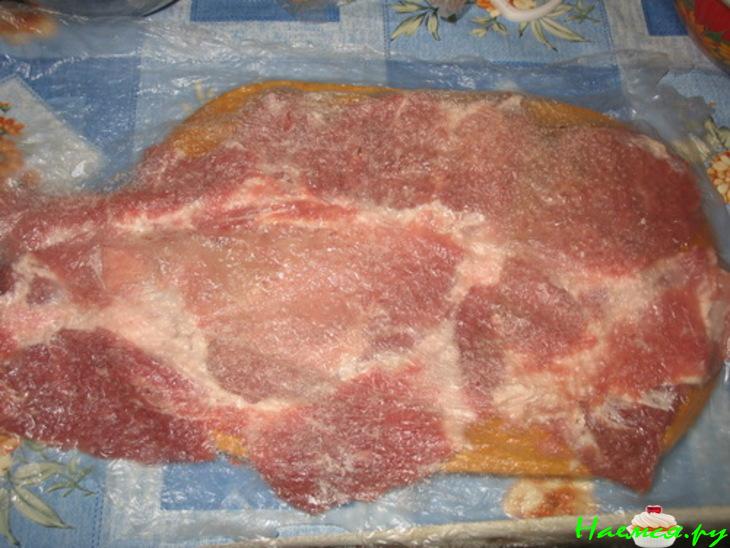 "Рулет из мяса с мясом"