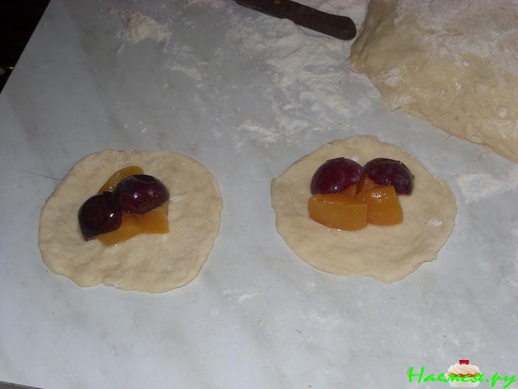 Сливово-персиковый булочко-пирог и шоколадно-маковый рулет