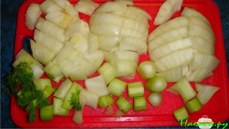 Форель, запеченная с чесночным картофелем и фенхелем