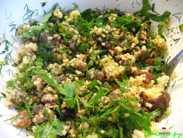 Помидоры, фаршированные пшеном и печенью