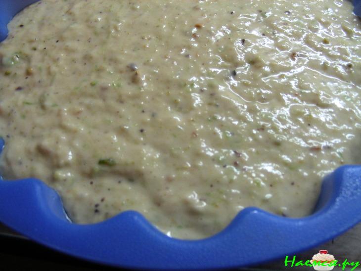 Кабачковый пирог с фисташками
