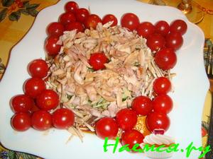 Салат с копченой курочкой Салат с копченой курочкой