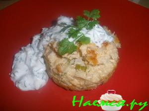 Нежный лососевый тимбаль со сливочно-укропным соусом