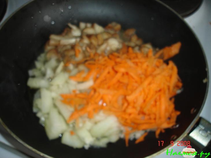 Гороховый суп с куриными крылышками