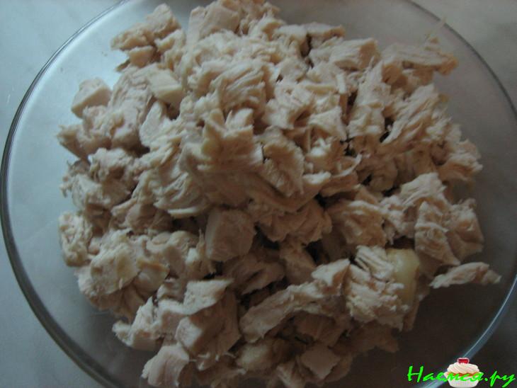 Салат с куриной грудкой и грибами "Сытный" Салат с куриной грудкой и грибами "Сытный"