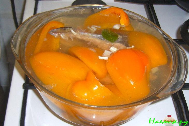 Суп-пюре с рыбой оранжевый