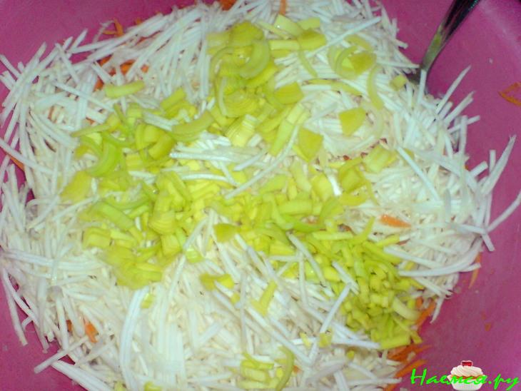 Салат из сельдерея с морковью