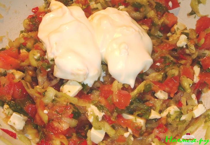 Отбивная под сочной овощной щубкой