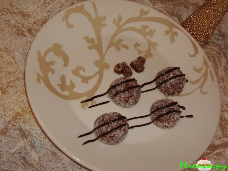 Конфеты вафельно-медовые с изюмом и орехами