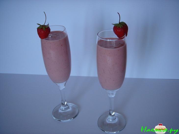 Коктейль клубничный Коктейль клубничный