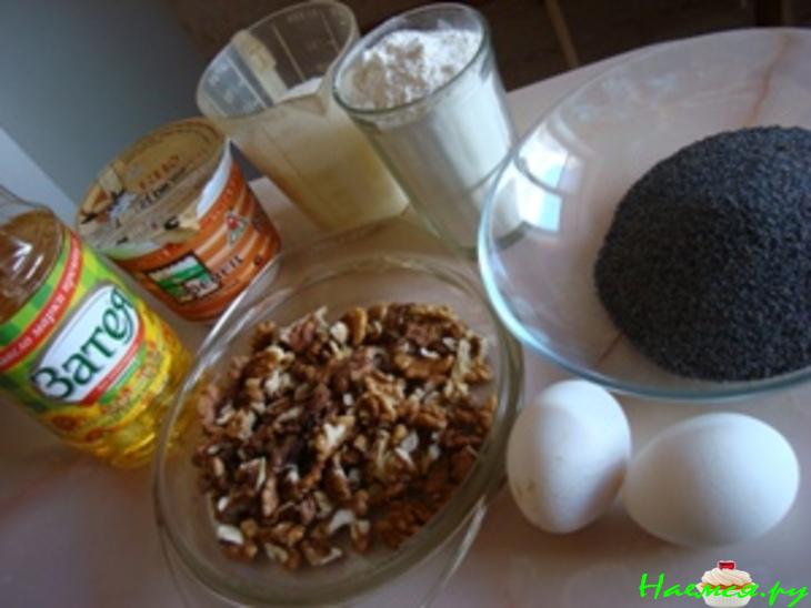 Маковый пирог-торт с творожной прослойкой