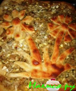 Открытый пирог с луком Открытый пирог с луком