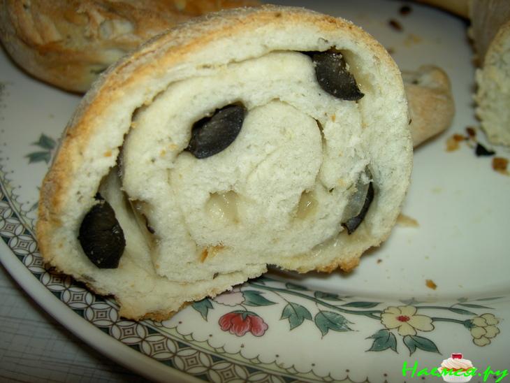 Фокачча сердцем с оливками и семечками Фокачча сердцем с оливками и семечками