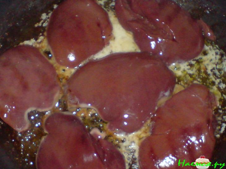 Салат из брокколи и птичьей печени Салат из брокколи и птичьей печени