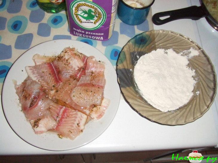 Рыба по-гречески с томатной пастой