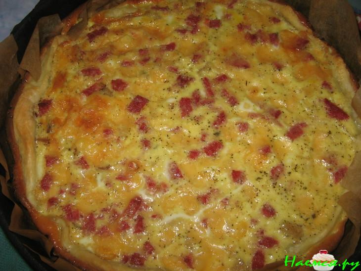 Киш с рисом и салями