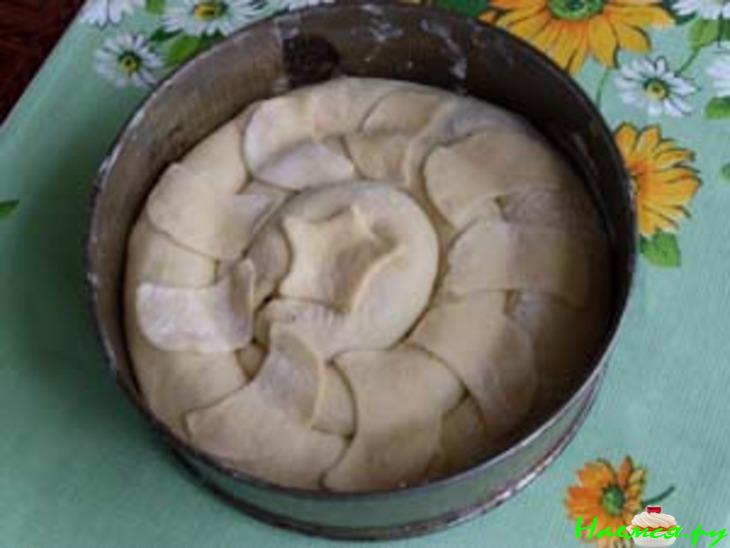 Пирог с маком и изюмом