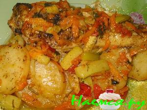 Рыбка в духовке с обжаренными овощами