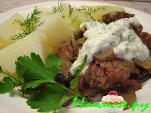 Куриная печень с грибами и сырно-сливочным соусом