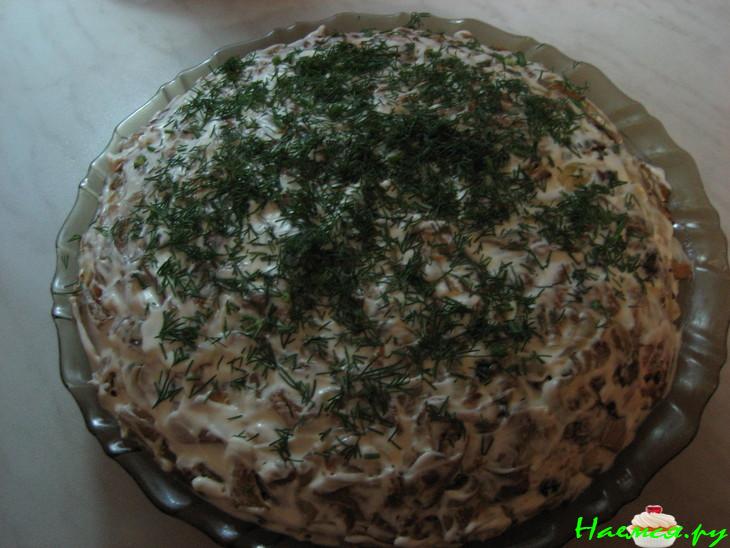 Салат с куриной грудкой и грибами "Сытный" Салат с куриной грудкой и грибами "Сытный"