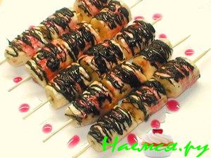 Банановые шашлычки