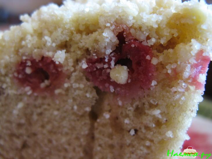 Пирог на газировке с вишней и посыпкой 'Штрейзель' Пирог на газировке с вишней и посыпкой 'Штрейзель'