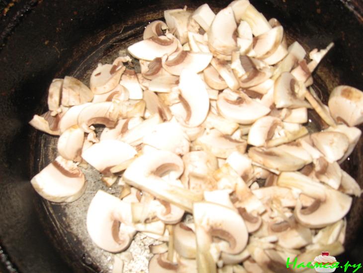 Щи сборные с грибами и гречневой крупой