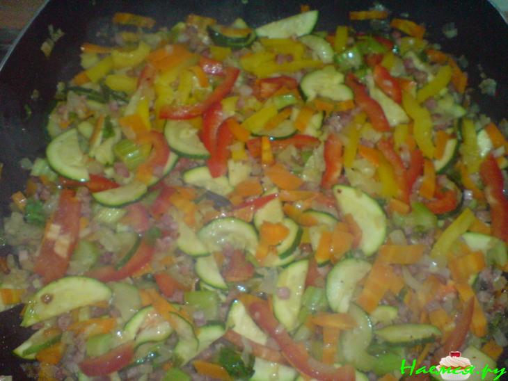 Макароны в сырно-овощном соусе Макароны в сырно-овощном соусе