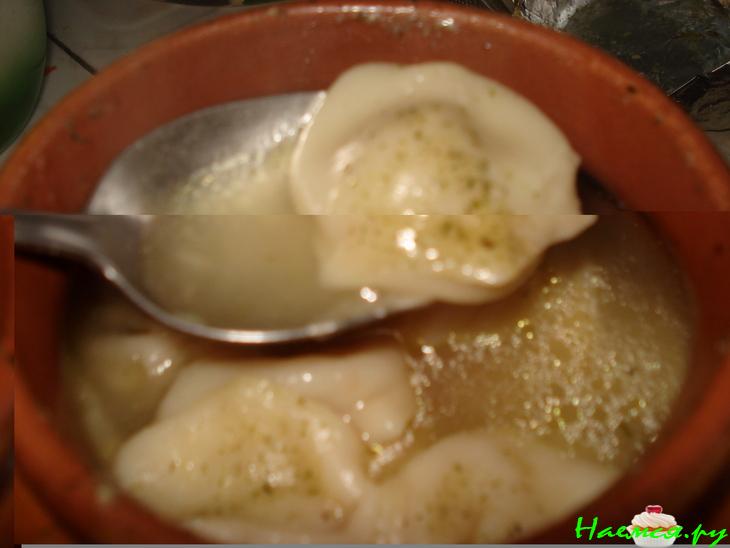 Пельмени в бульоне