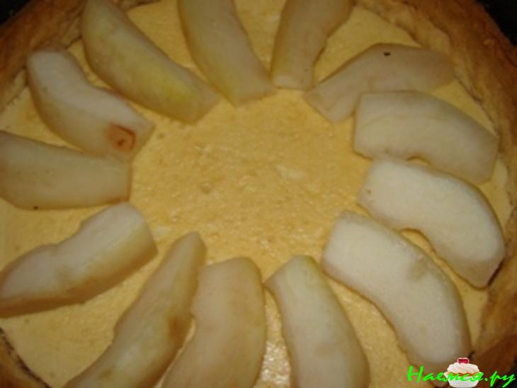 Торт с грушами и белым вином