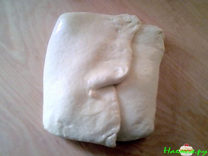 Слойка с яблоками и орешками