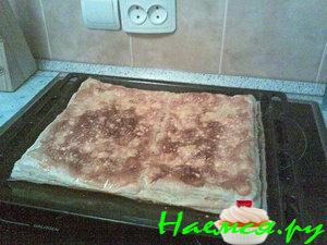 Слоеный пирог с курицей и сыром