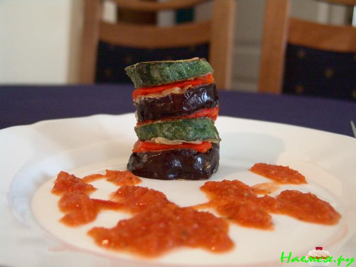 Рататуй под соусом с белым вином Рататуй под соусом с белым вином