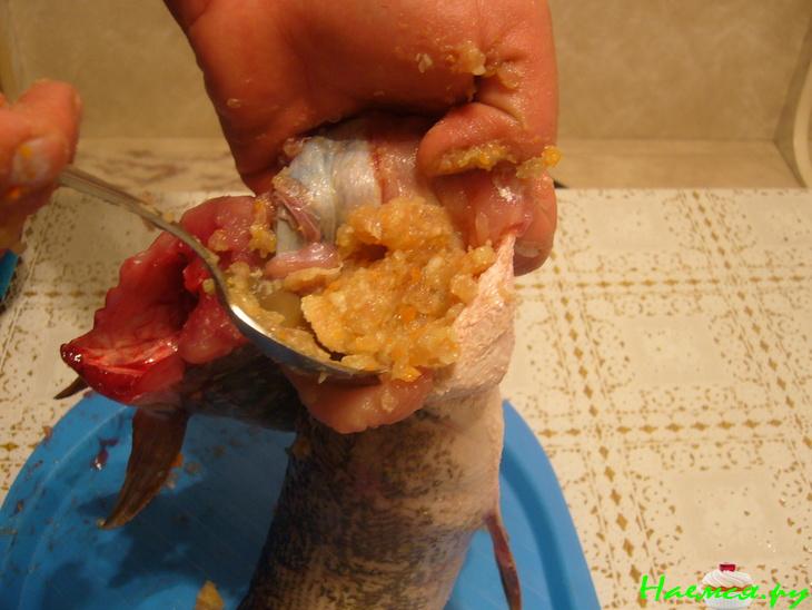 Щука фаршированная запеченная