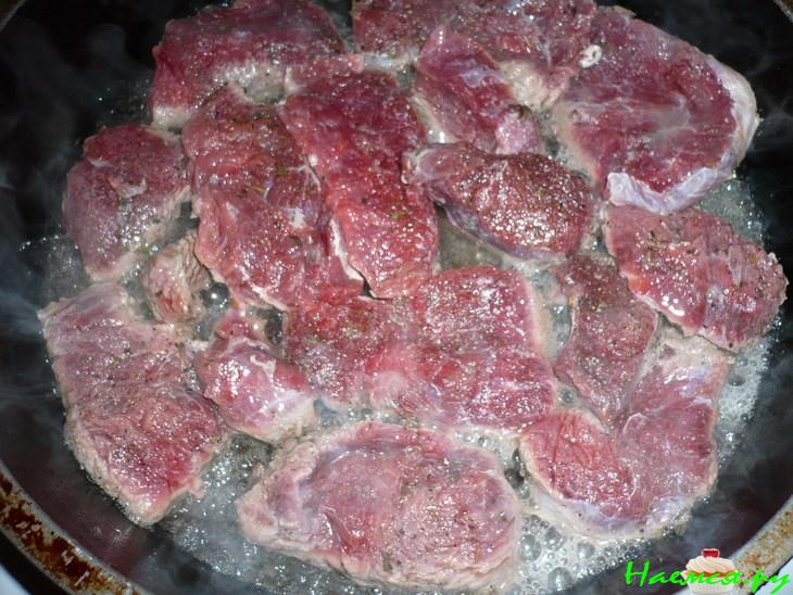 Говядина с айвой