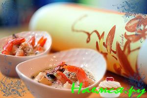 Молочный суп с морепродуктами и сметанкой