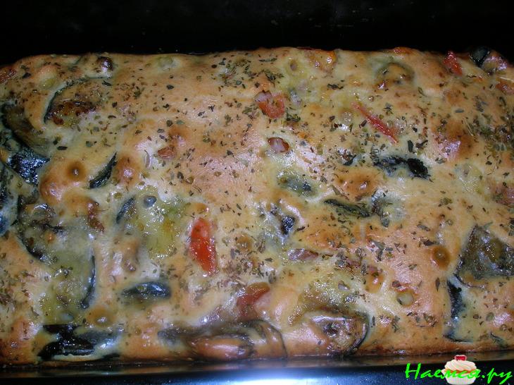 Закусочный кекс с баклажанами и помидорами