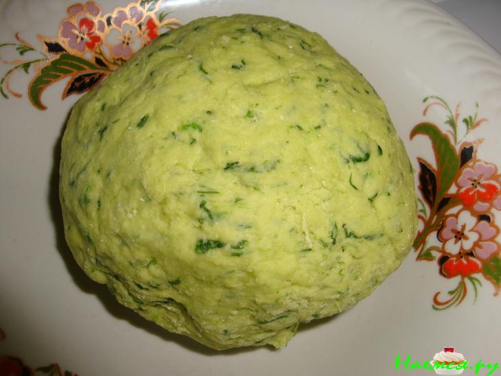 Тортеллини или маленькие пельмени в сливочном соусе