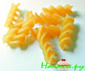 Холодный салат из макарон Холодный салат из макарон