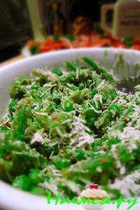 Салат из зеленой фасоли и зеленого горошка