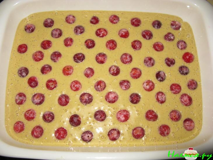 Пирог на газировке с вишней и посыпкой 'Штрейзель' Пирог на газировке с вишней и посыпкой 'Штрейзель'