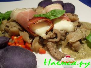 Вешенки в соусе из бузины с трюфельным картофелем