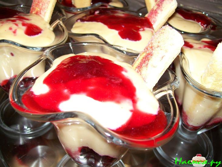 Простой десерт из карамельного мусса