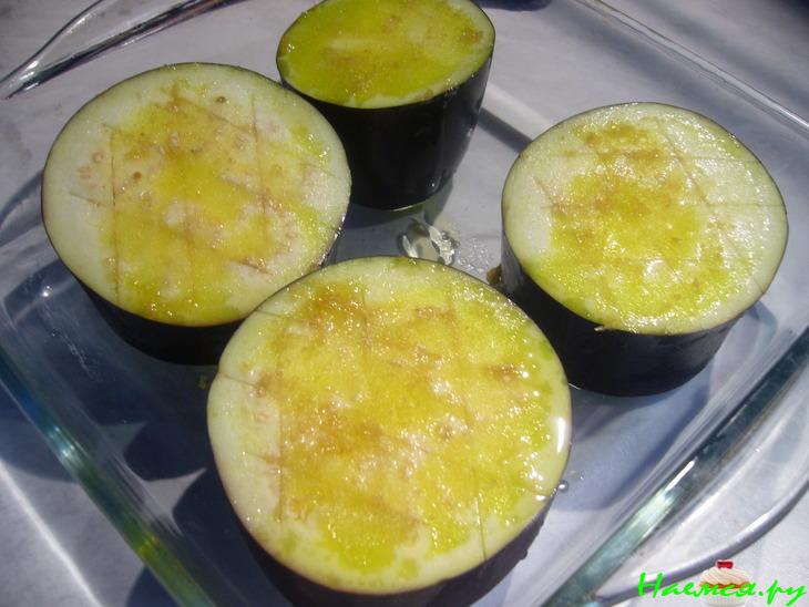 Яйца в баклажанах