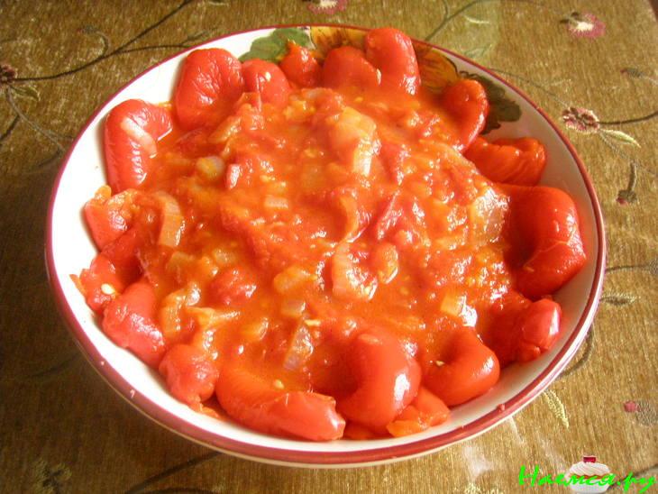 Печенный перец с подливкой