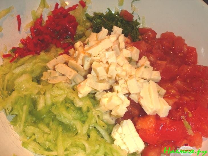 Отбивная под сочной овощной щубкой