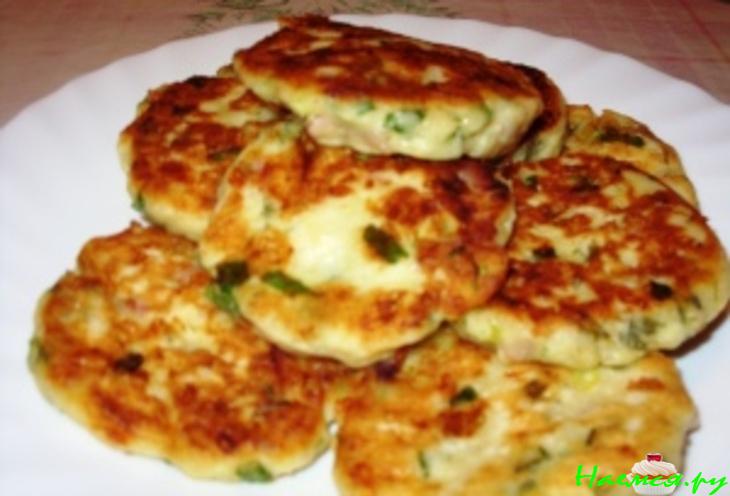 Сырники с беконом и зеленым луком Сырники с беконом и зеленым луком