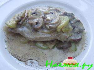 Свинина с грибами и кабачками