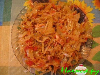 Тушеная капуста с яблоками